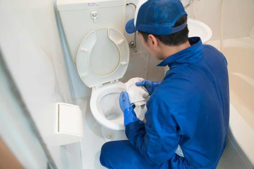 便器やタンクなどのトイレクリーニングのポイントを紹介画像